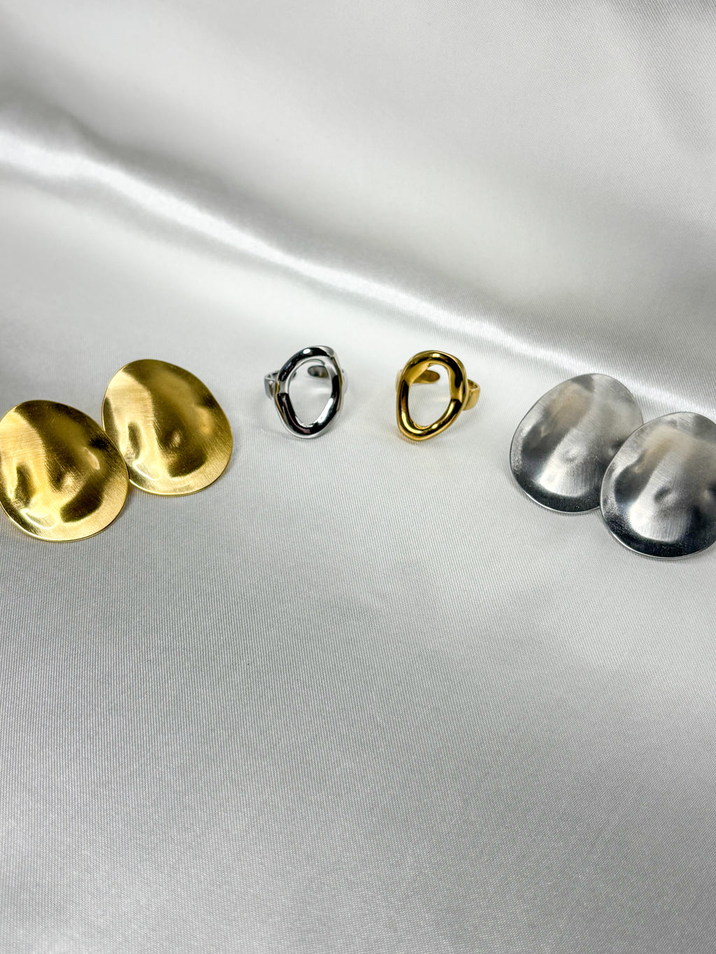 Ríona Earrings - Gold