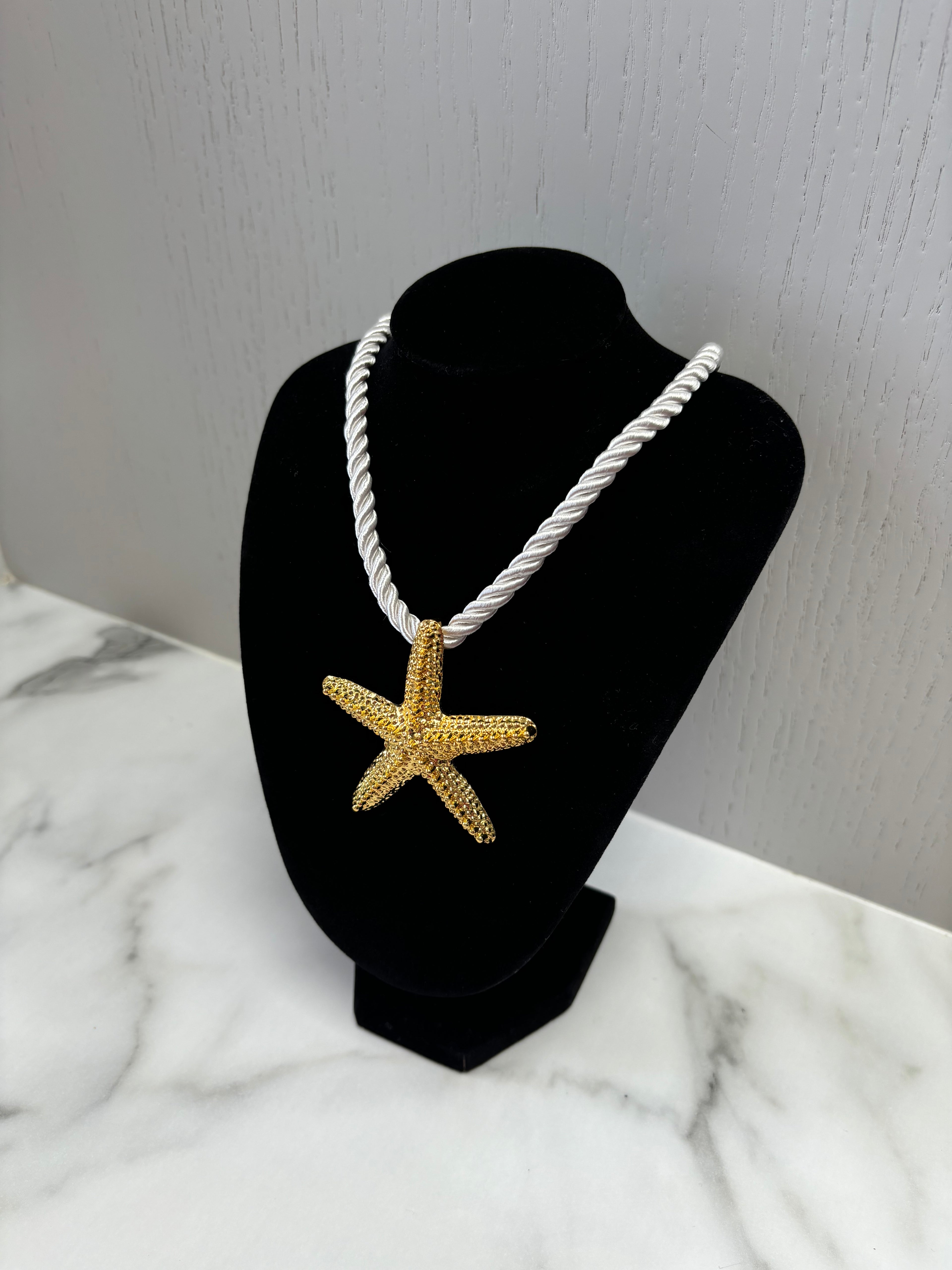 Shelly necklace